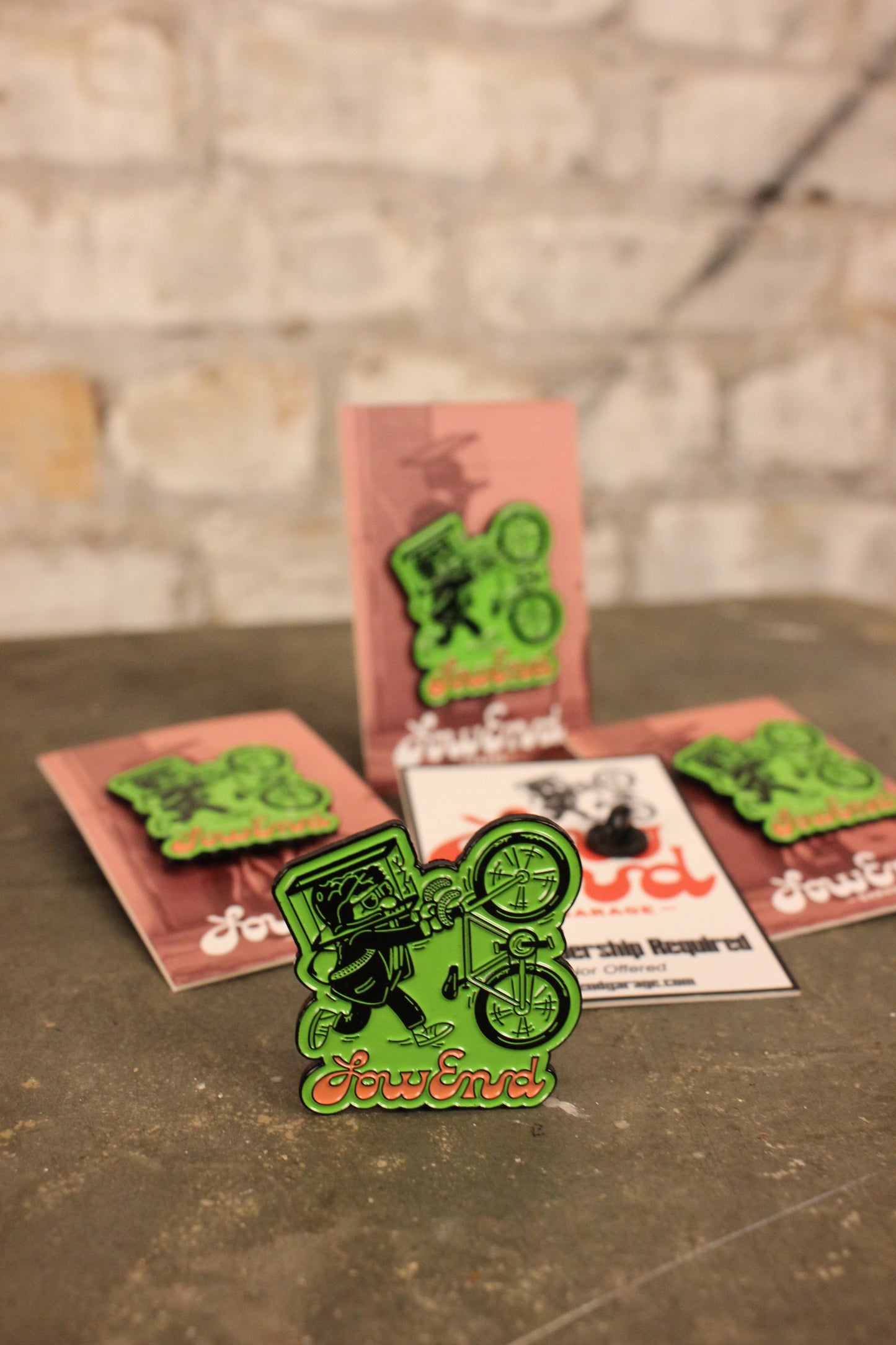 Aquarium Head Collection - Enamel Pin